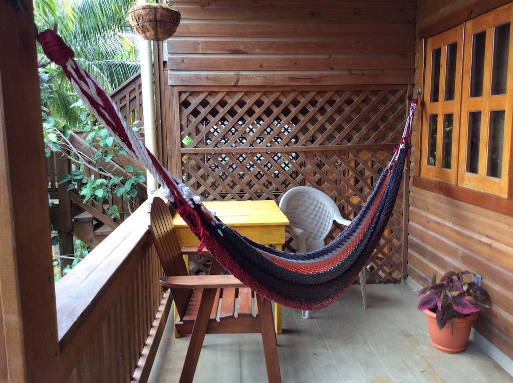 Sea Breeze Inn West End Phòng bức ảnh