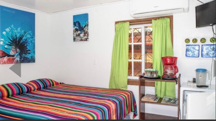 Sea Breeze Inn West End Ngoại thất bức ảnh