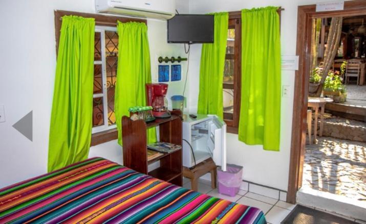 Sea Breeze Inn West End Ngoại thất bức ảnh