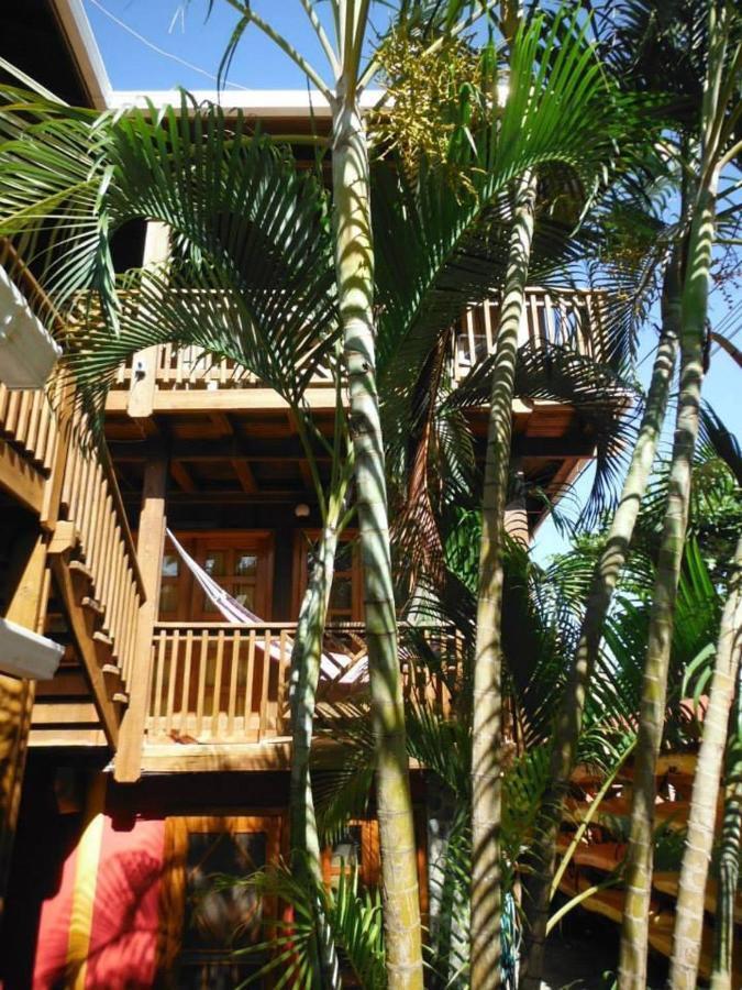 Sea Breeze Inn West End Ngoại thất bức ảnh